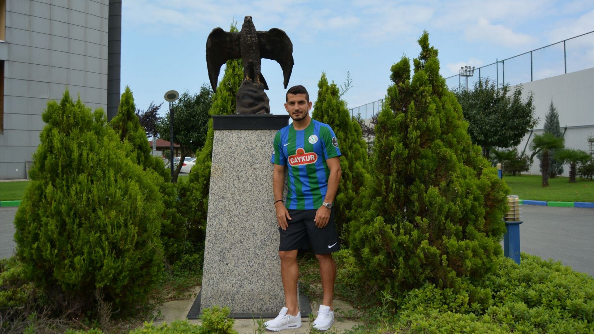 Emrah Başsan, dönmek istiyor