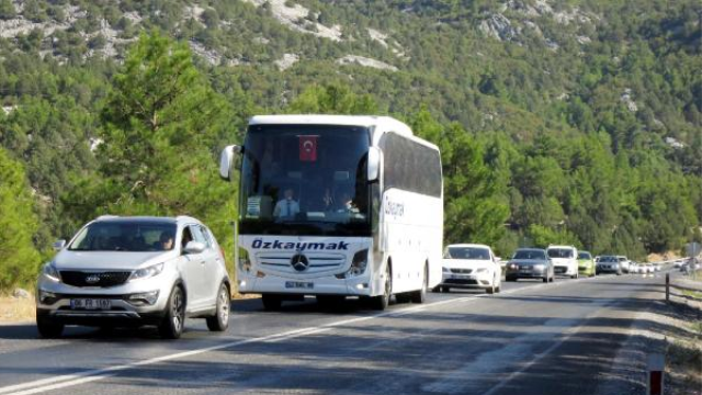 Antalya- Konya Karayolunda Bayram Yoğunluğu
