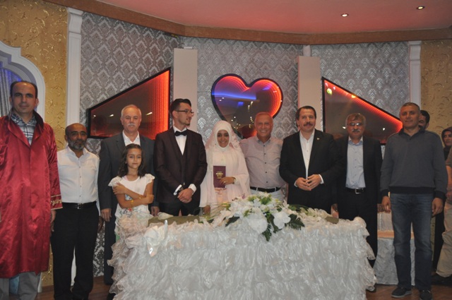 Nazıf Karlıer Oğlunu Evlendirdi