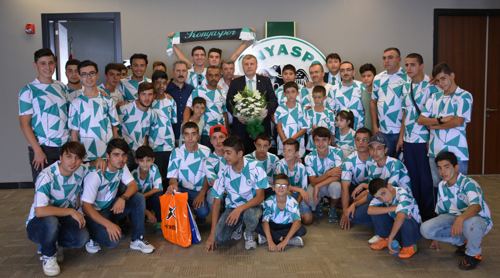 Konyaspor'dan özel çocuklara jest