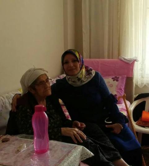 Fenise Hanım Yaşlıları Ziyaret Etti