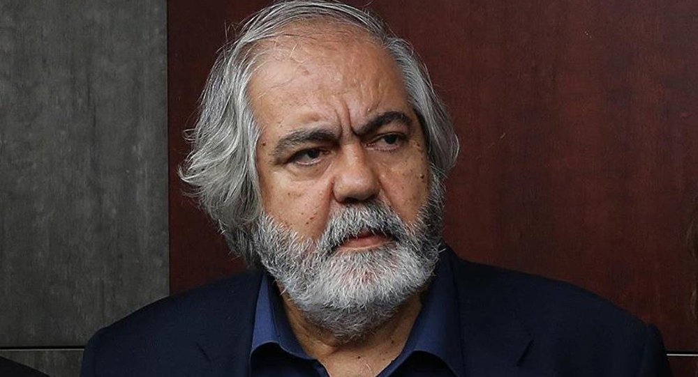 Mehmet Altan "açıkça darbe çağrısı"ndan tutuklandı
