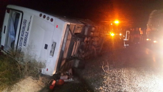 Kulu'da midibüs devrildi: 2 ölü, 7 yaralı