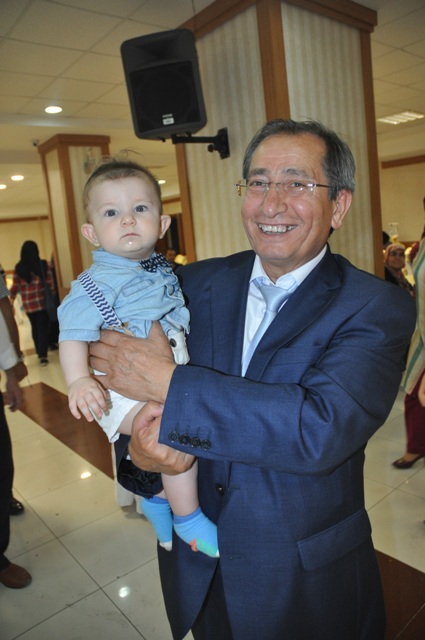 Fedai Erdoğan Torunuyla Mutlu