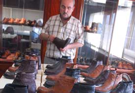 Kar yağdı ayakkabı satışları arttı