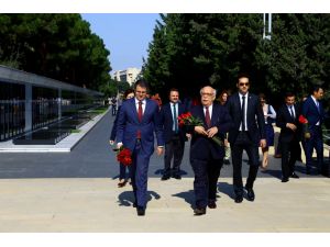 Kültür ve Turizm Bakanı Avcı Bakü'de