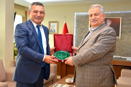 Rektör Şeker’den üniversitelere ziyaret