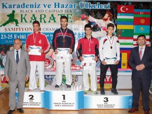 Black and Caspian Sea Karate şampiyonasında 3 madalya