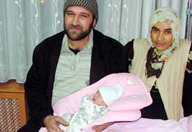 İlk bebeğin adı Zümrüt oldu