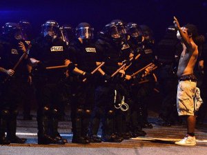 ABD'de polis bir siyahiyi daha öldürdü