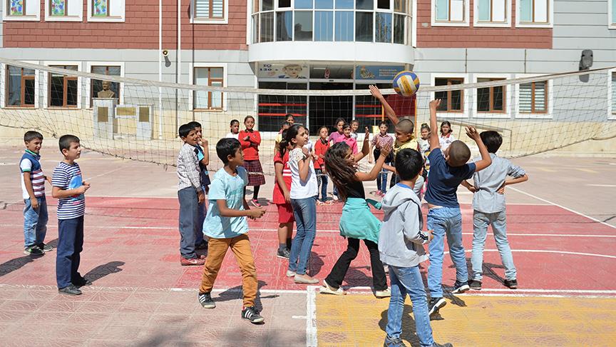 FETÖ mağduru öğrenciler devlet okullarına yerleştirildi