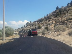 Büyükşehir köy yollarını yeniliyor