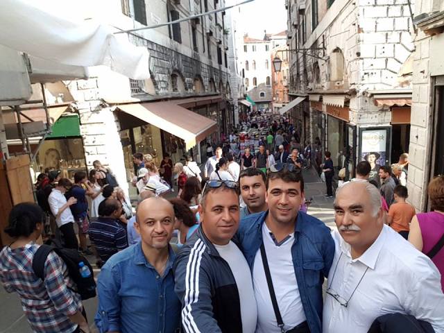 Temel Peker İtalya’da