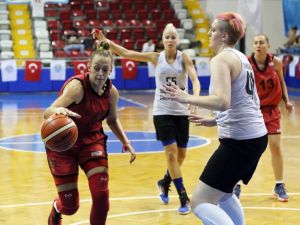 Kadınlar Özgecan Basketbol Turnuvası