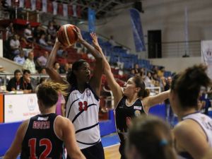 Kadınlar Özgecan Basketbol Turnuvası