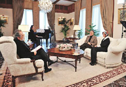 'Gül Clooney'den daha yakışıklı'