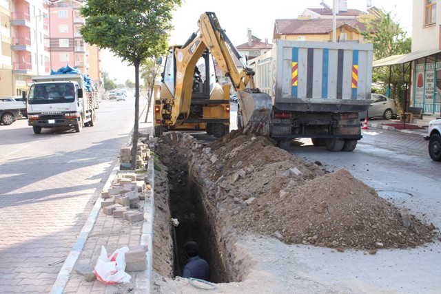 Beyşehir’de yağmur suyu drenaj hatları yenileniyor