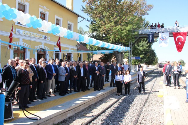 YHT hattının elektrifikasyon sisteminin temeli atıldı