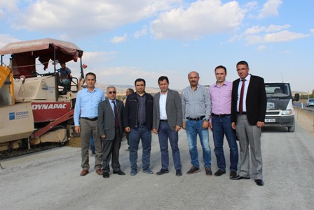 Altunyaldız, yol yapım çalışmalarını inceledi