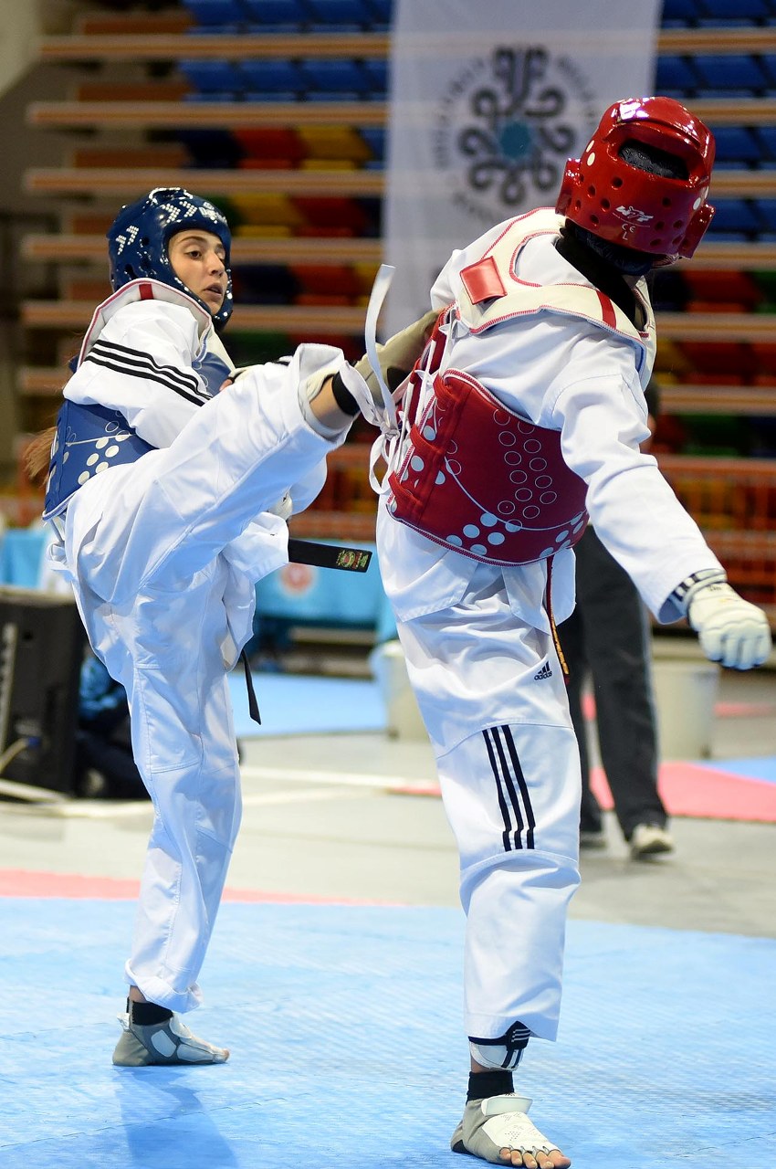 Konya’ya altın madalyayla döndü