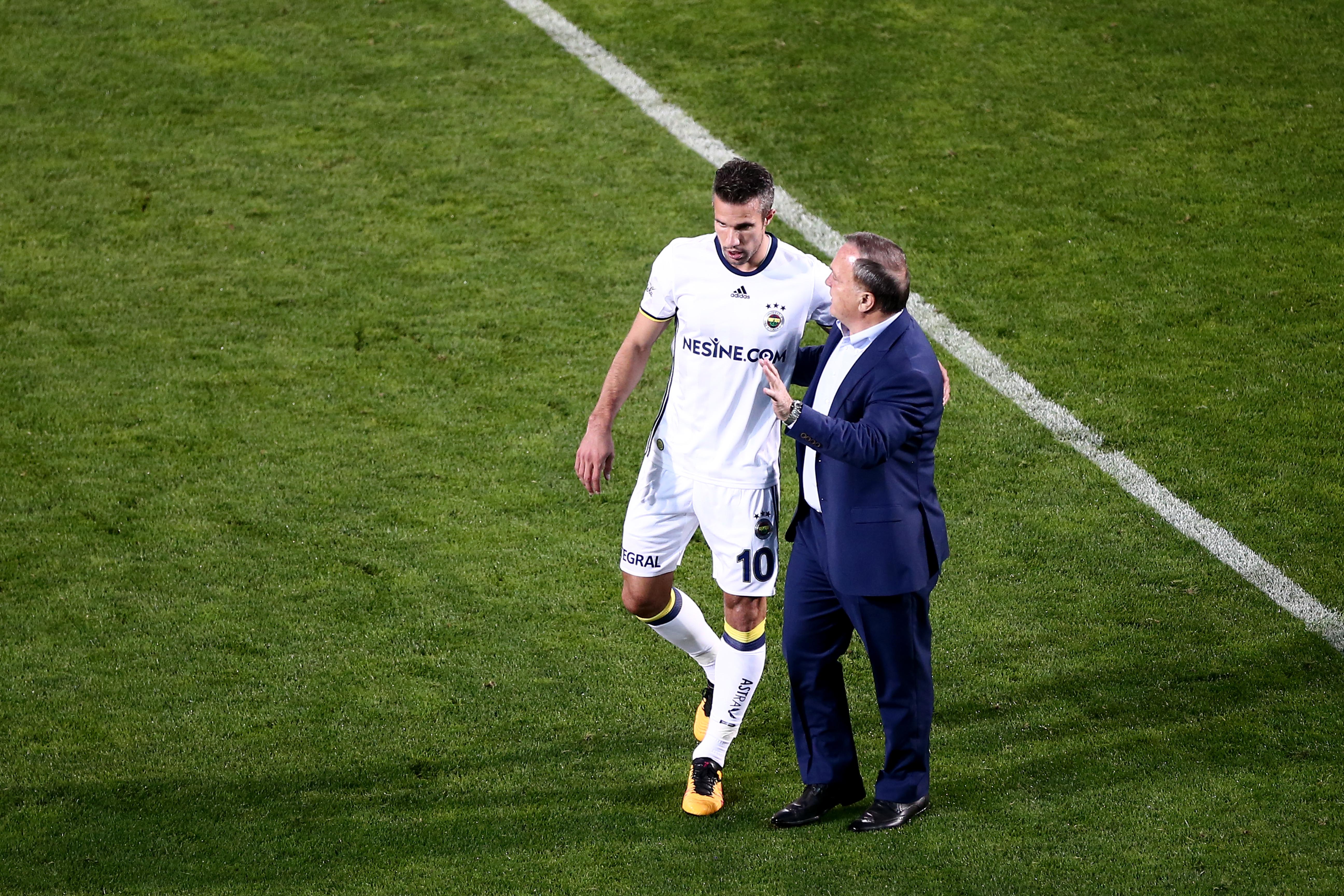 Fenerbahçe’de hücum sorunu çözülüyor