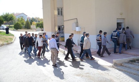 Karaman’da 5 öğretmen tutuklandı