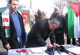 Konya'da 150 bin imza toplandı