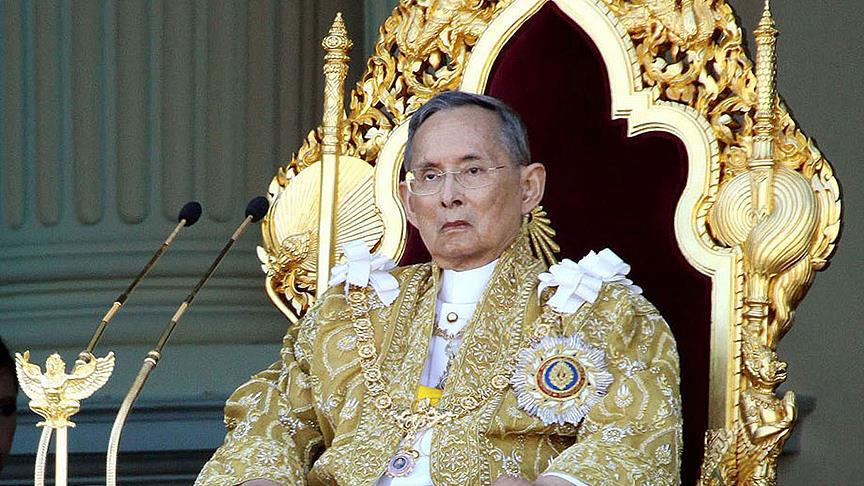 Tayland Kralı Adulyadej hayatını kaybetti