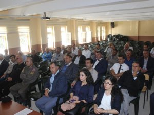 Öğrenci servis şoförlerine bilgilendirme toplantısı