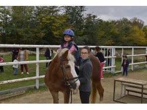 10 bin 758 çocuk ata bindi