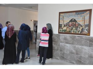 Atık seramiklerden sanat eseri yapıyorlar