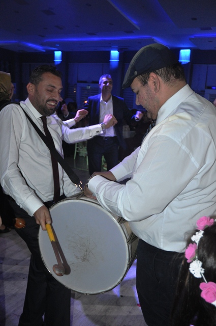 Cüneyt Tat’dan Davul Show