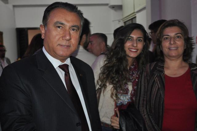 Özmertyurt, Ailesi Mutlu