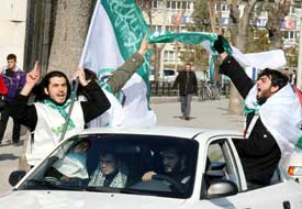 Konya'da 'Katil Uçaklara Hayır' konvoyu