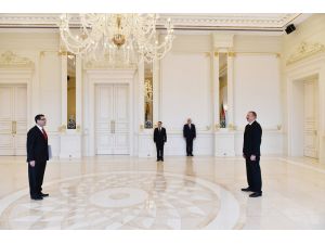 Bakü Büyükelçisi Özoral güven mektubunu Aliyev'e sundu