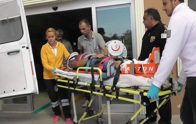 İnşaattan düşen çatı ustası yaralandı