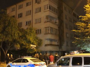 Konya'da yıkılma tehlikesi olan bina boşaltıldı