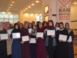 Öğrenciler’den kan bağışı kampanyası