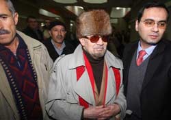 Yalçın Küçük'e TÜRK MÜSÜN sorusu