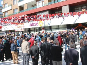 Adese Fetih Caddesi şubesini açtı