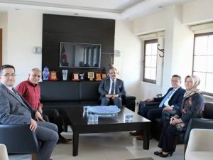 Vali Canbolat’tan Konya Eczacılar odasına ziyaret