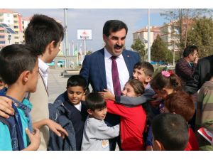 Başkan Oğuz, mahalleli kadınlarla bir araya geldi