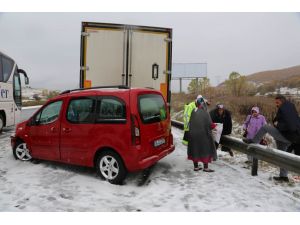 Bolu'da kar yağışı kazalara neden oldu