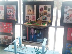 15 Temmuz şehitleri anısına resim sergisi