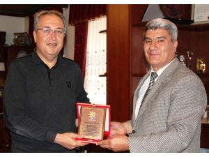 Hacıbektaş AK Parti İlçe Başkanlığından Ünver'e plaket