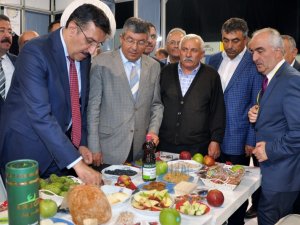 Yöresel ürünleri YÖREX’te sergilendi