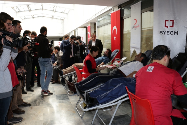 Basın mensupları kan bağışına katıldı