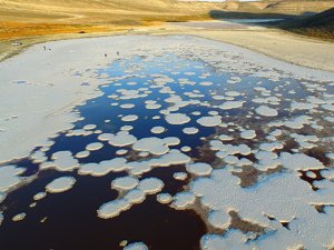 Meke Gölü'nde "tuz" güzelliği