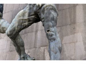 Güven Anıtı'ndaki kurşun izleri kapatılacak