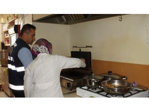 Çubuk'ta okul kantinleri denetlendi